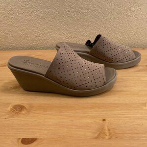 Cali from Skechers Taupe wedge slide. California Comfort with Luxe Foam.